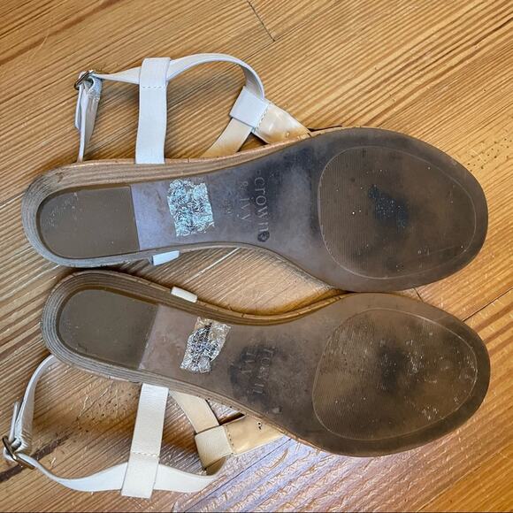 Crown and Ivy beige leather navy tassel wedge thong sandal SIZE 9M - Picture 5 of 7